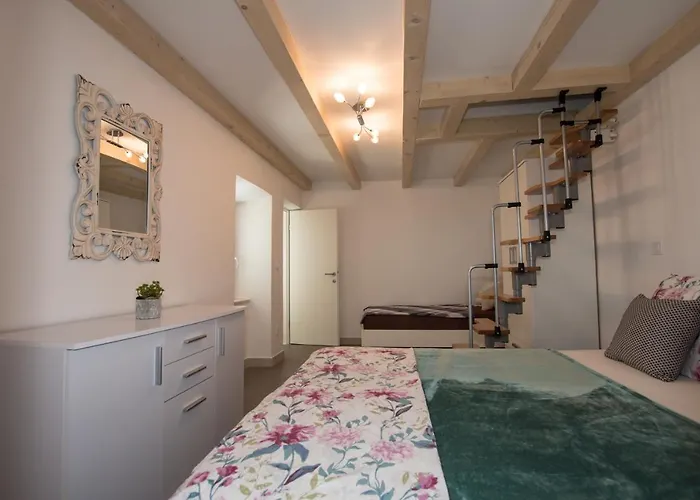 Sun Apartment