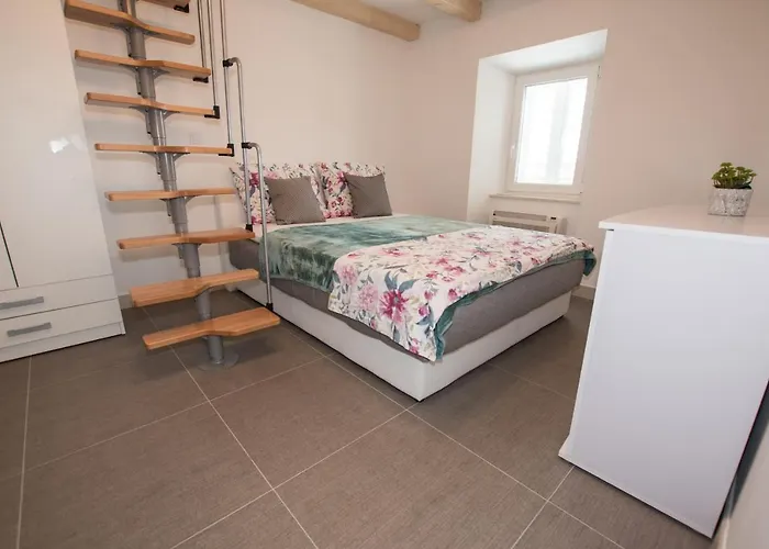Sun Apartment