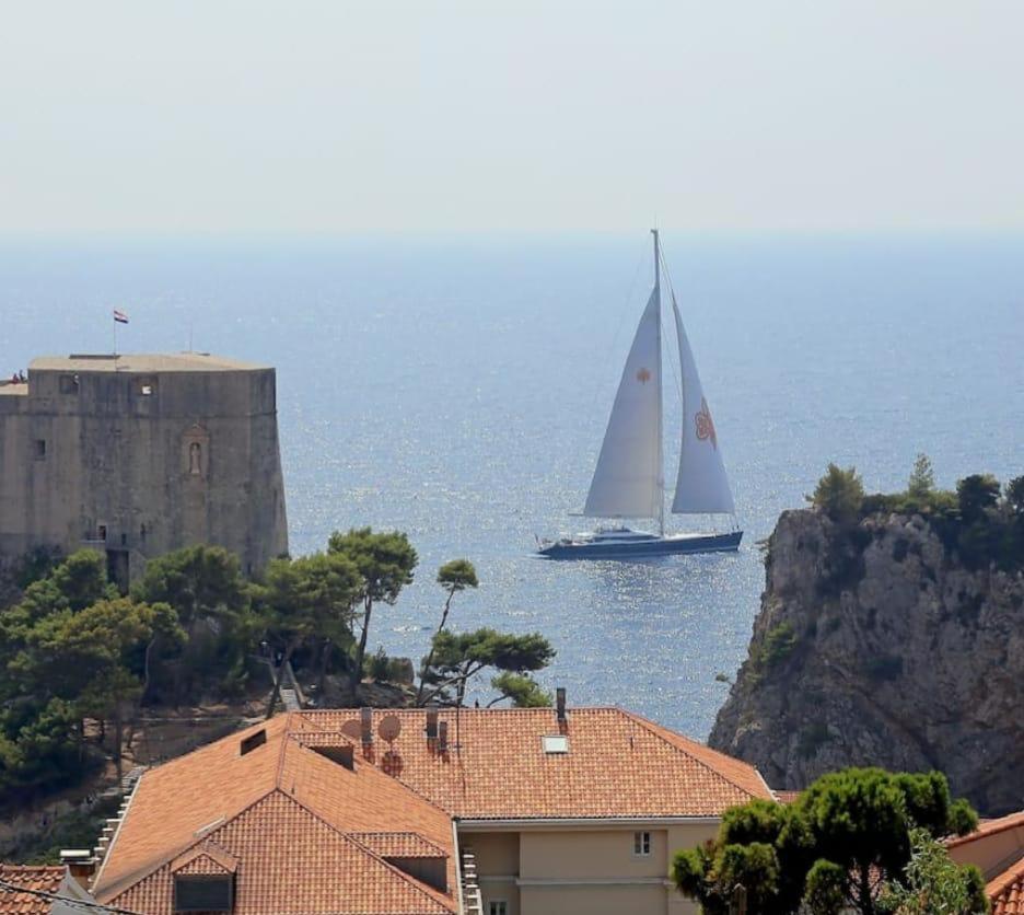 Sun * Dubrovnik